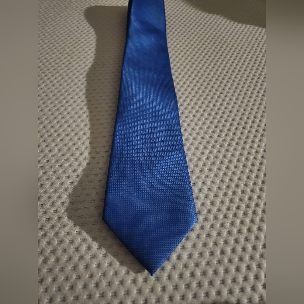 EUC Men's Laurant Bennet blue tie